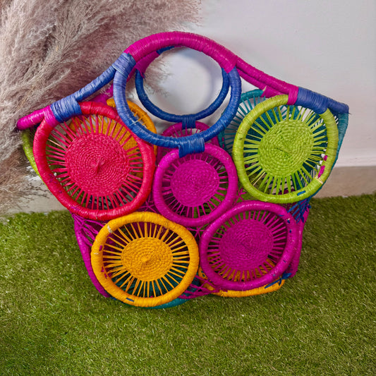 Panier artisanal aux couleurs vives et motifs uniques XL