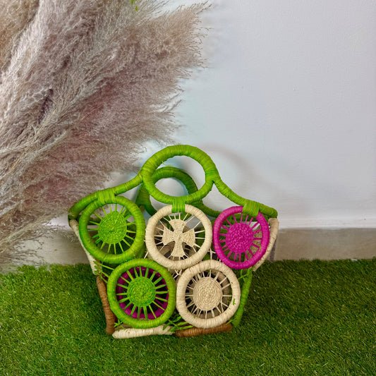 Panier artisanal en raphia motif moulin à vent et soleil multi couleur taille M
